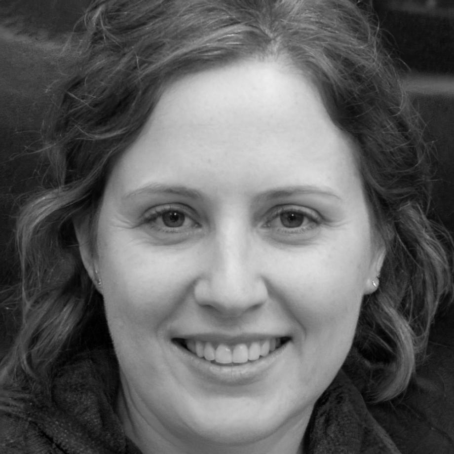 Klara Novakovic - Market Analysis Specialist